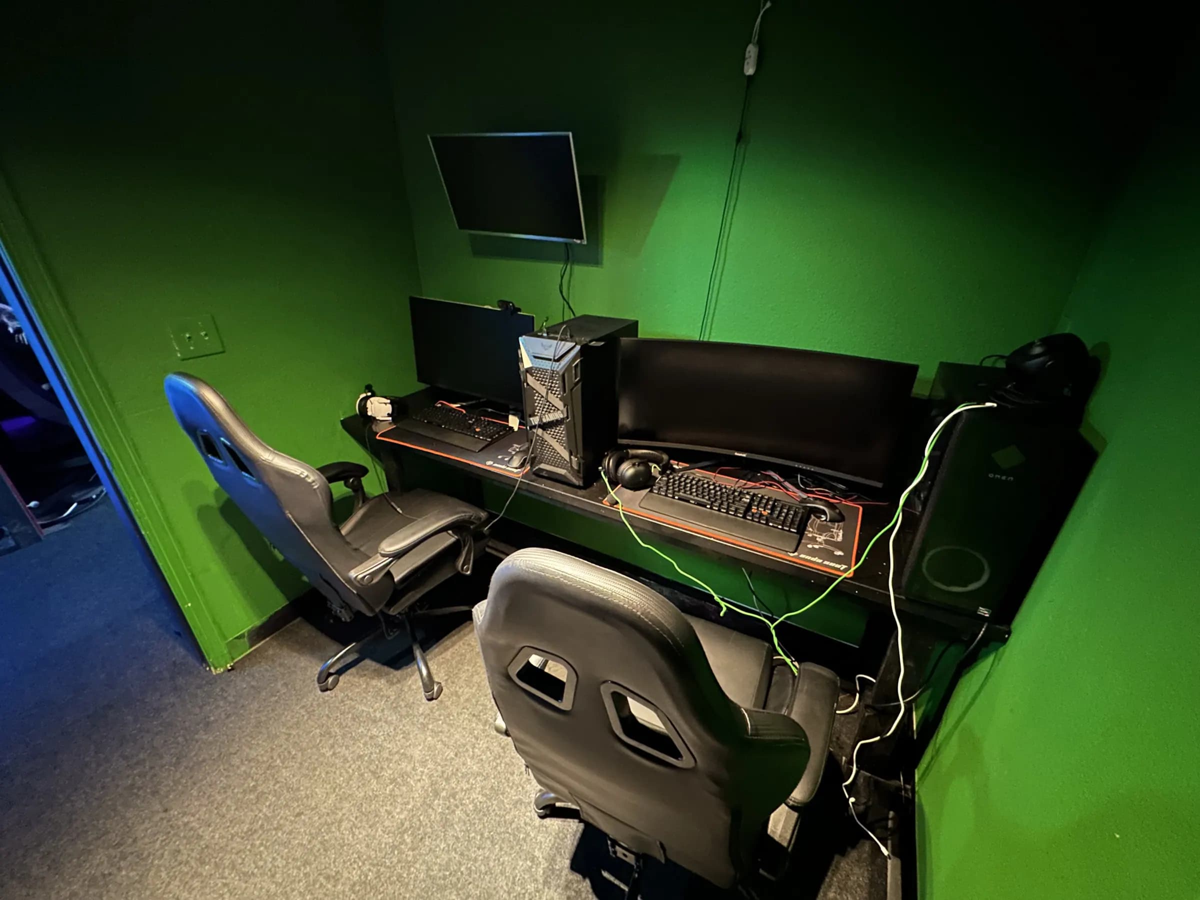 Inside EVO CLUB, the PC gaming lounge in Las Vegas Chinatown — photo 86
