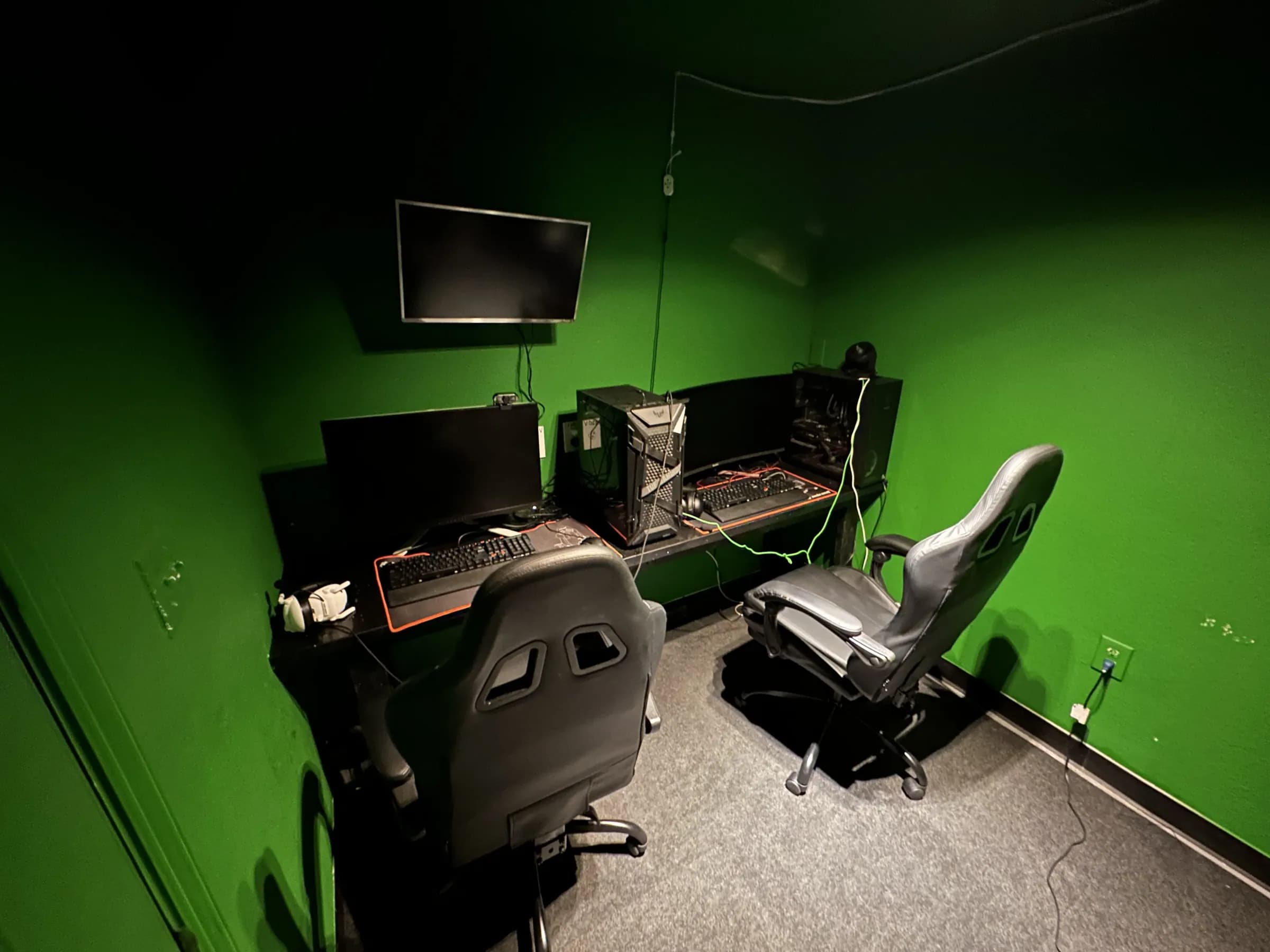 Inside EVO CLUB, the PC gaming lounge in Las Vegas Chinatown — photo 87