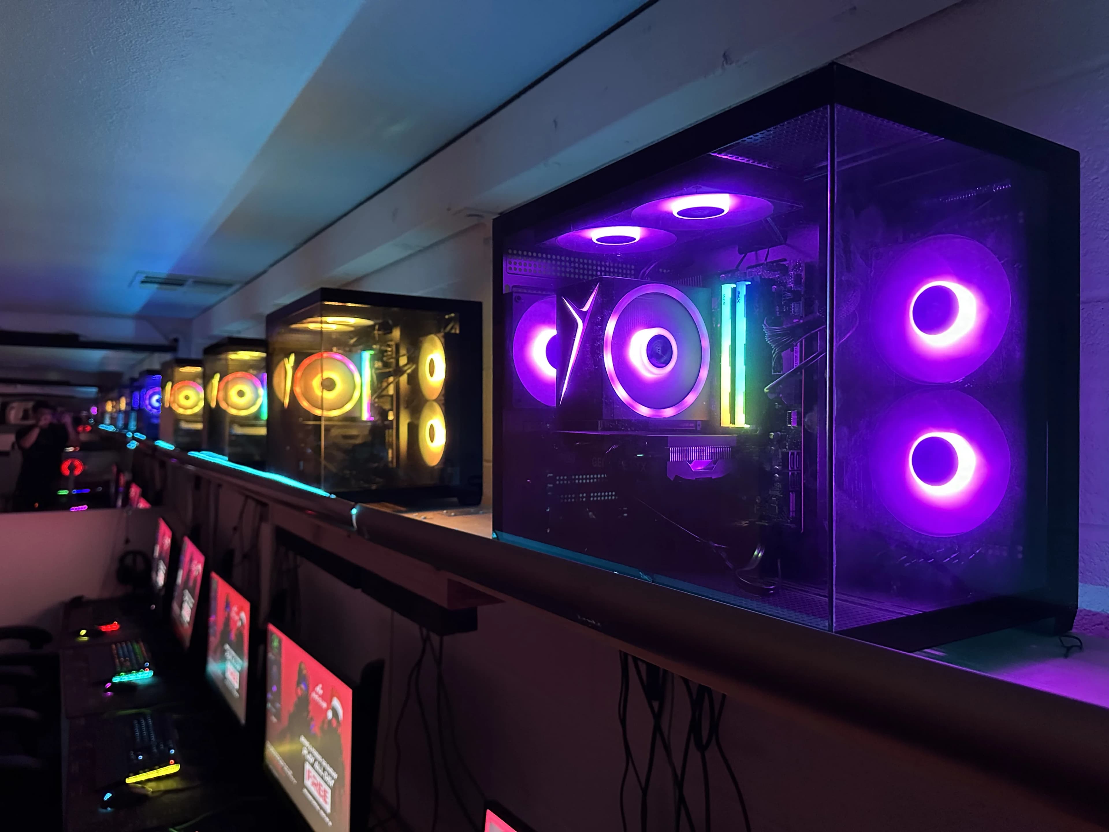 Inside EVO CLUB, the PC gaming lounge in Las Vegas Chinatown — photo 56