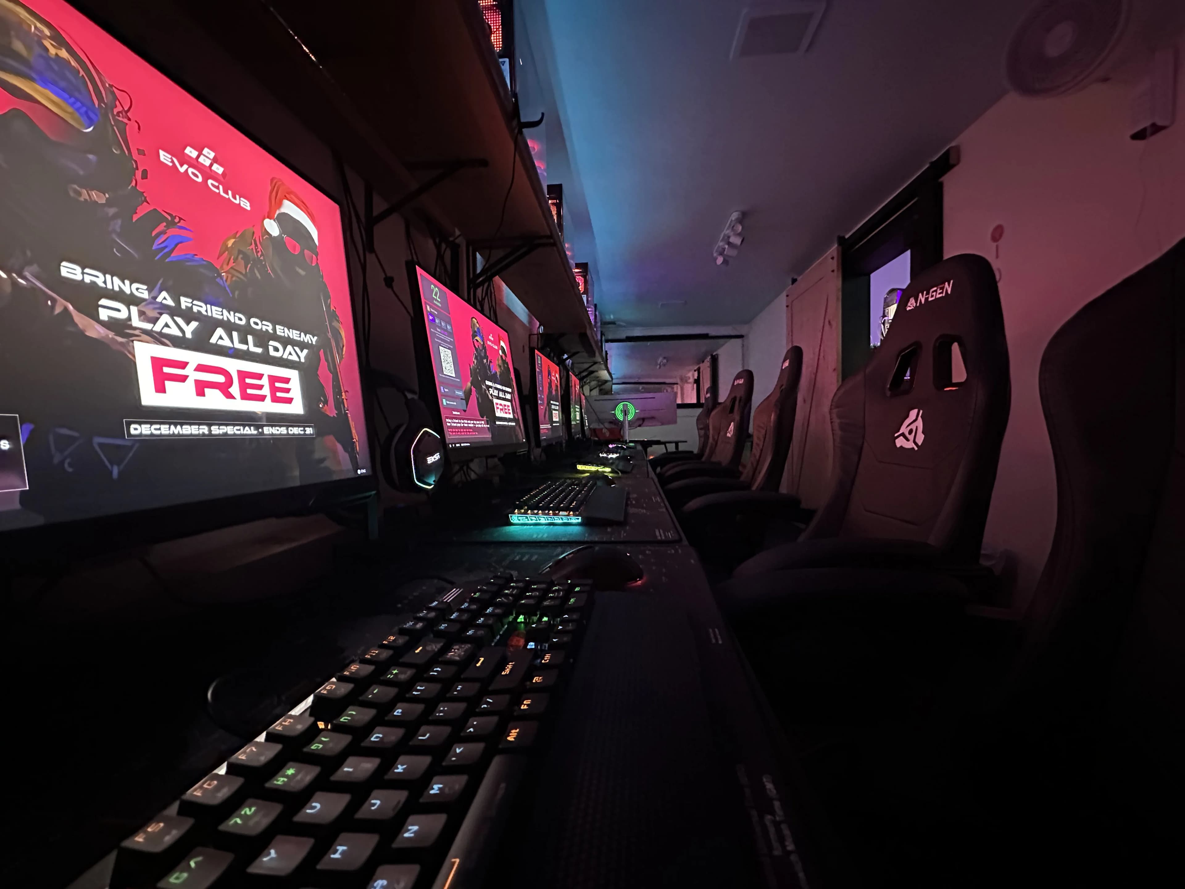 Inside EVO CLUB, the PC gaming lounge in Las Vegas Chinatown — photo 60