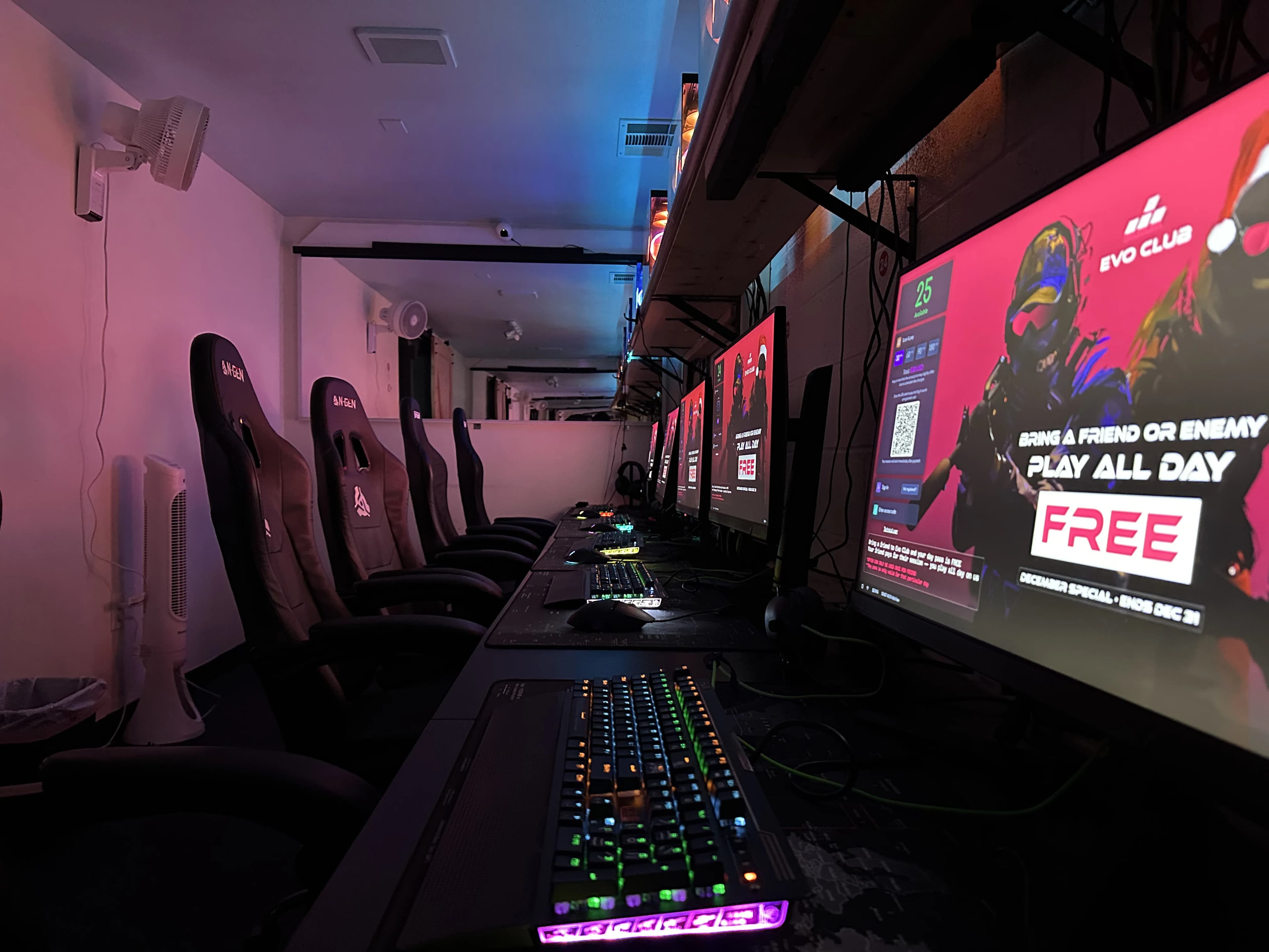 Inside EVO CLUB, the PC gaming lounge in Las Vegas Chinatown — photo 62