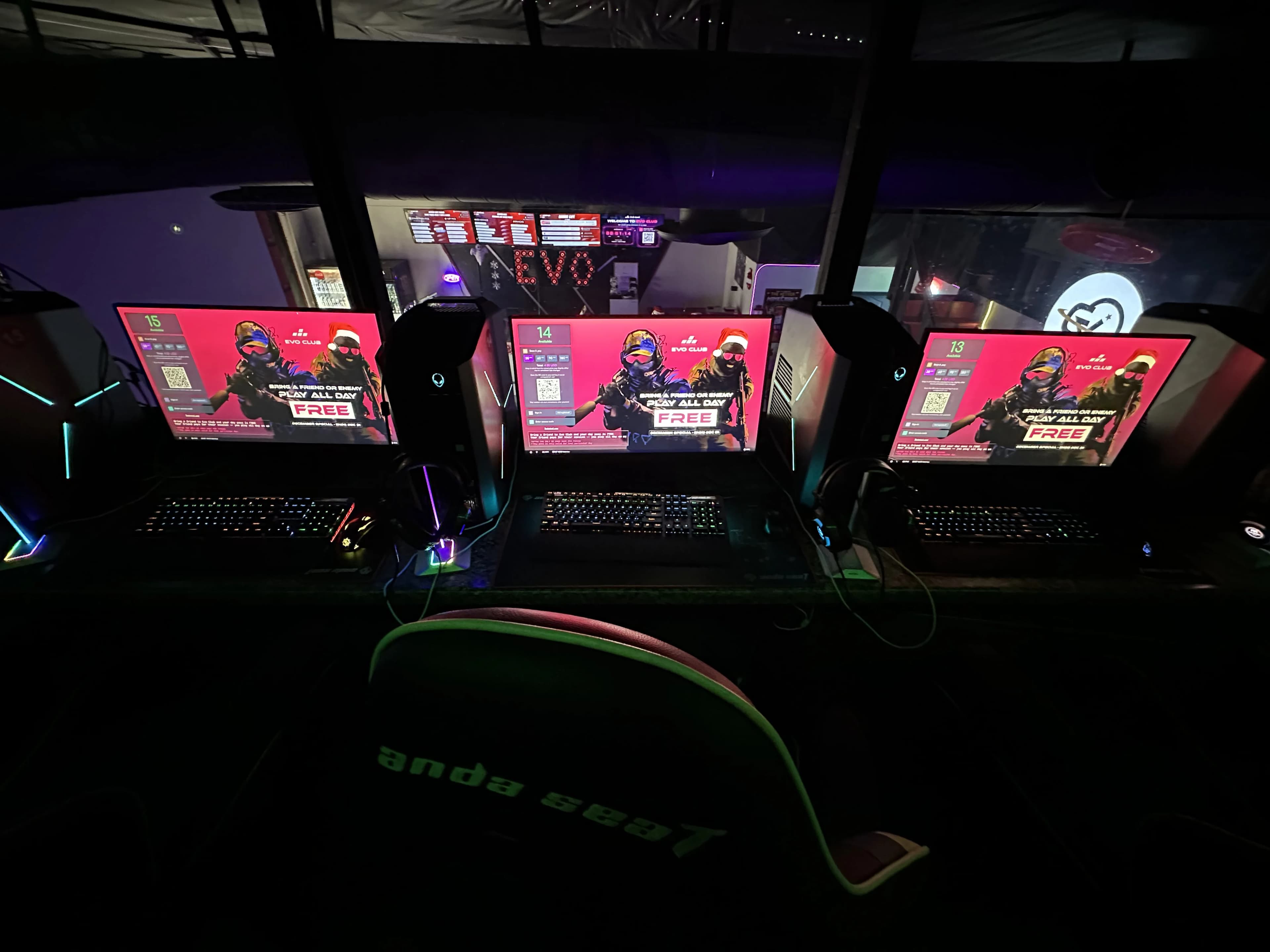 Inside EVO CLUB, the PC gaming lounge in Las Vegas Chinatown — photo 72