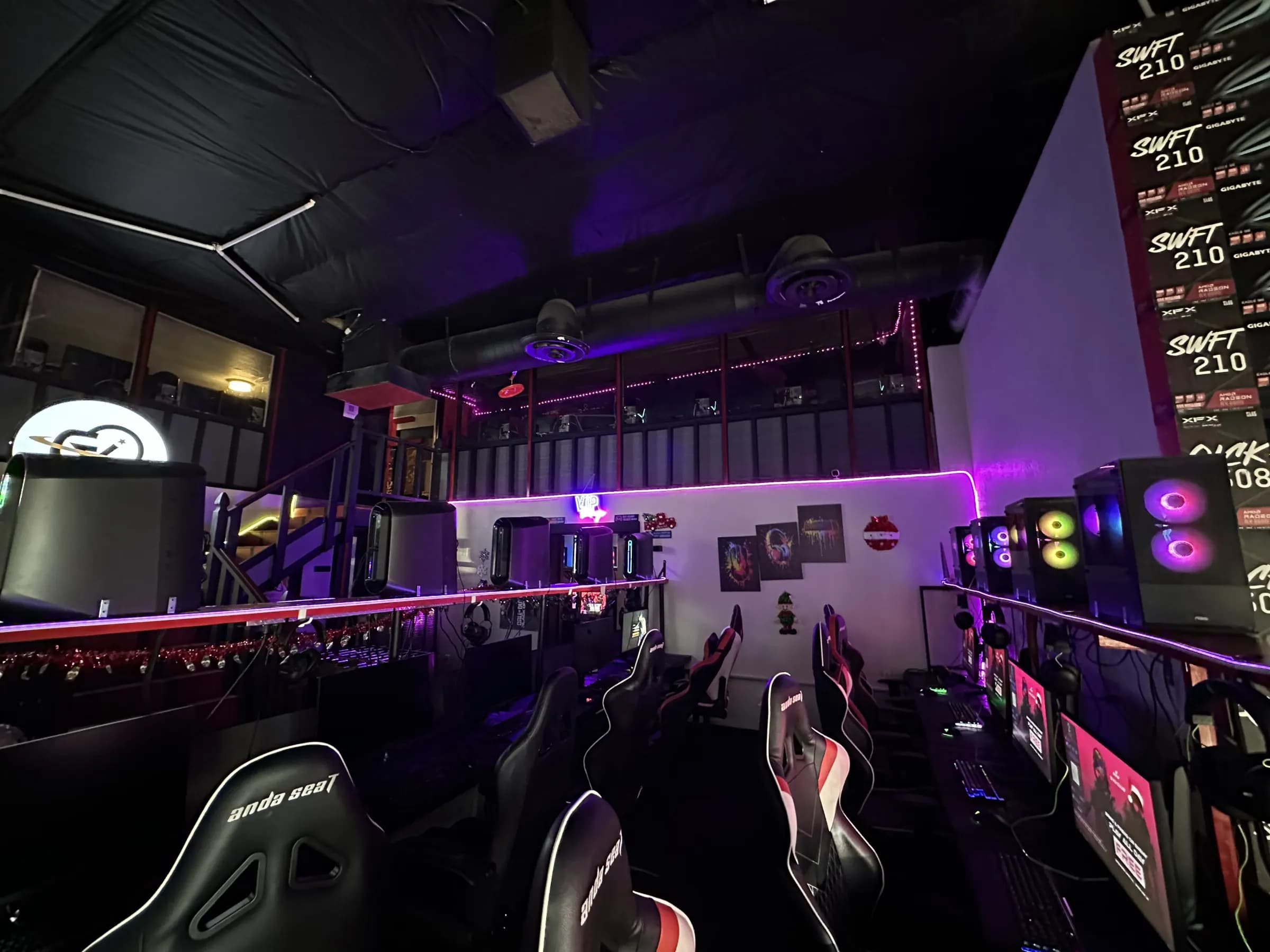 Inside EVO CLUB, the PC gaming lounge in Las Vegas Chinatown — photo 79