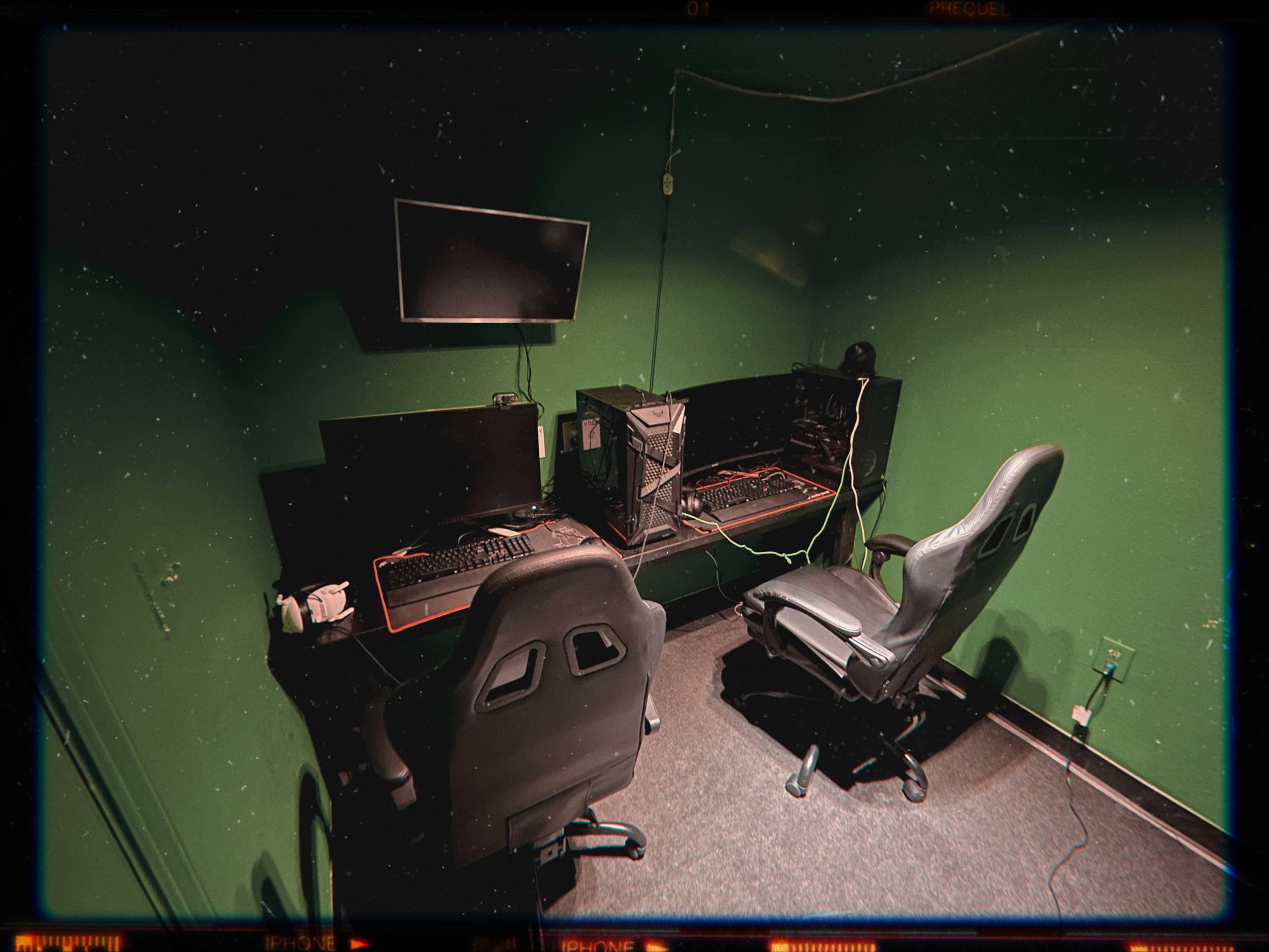 Streaming room